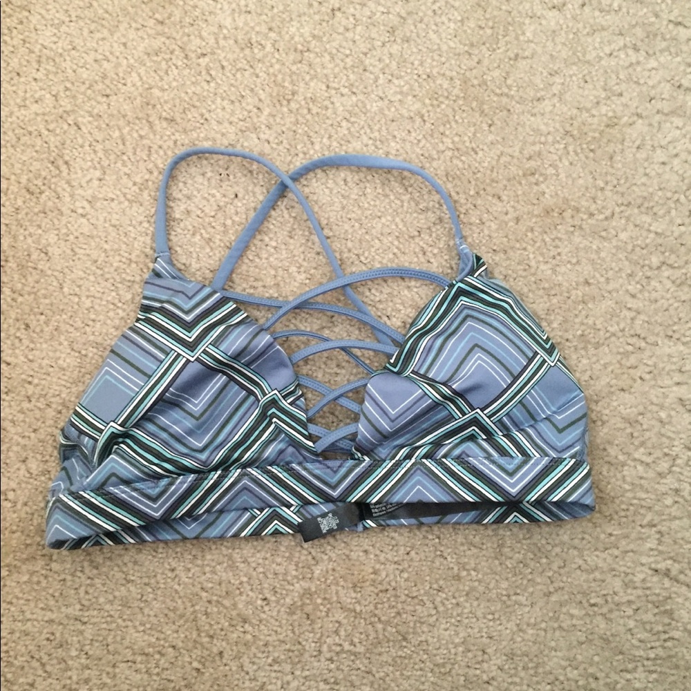 STRAPPY SPORTS BRA (Victoria’s Sport)